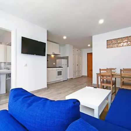 Arias Maldonado 250 Meters Apartment